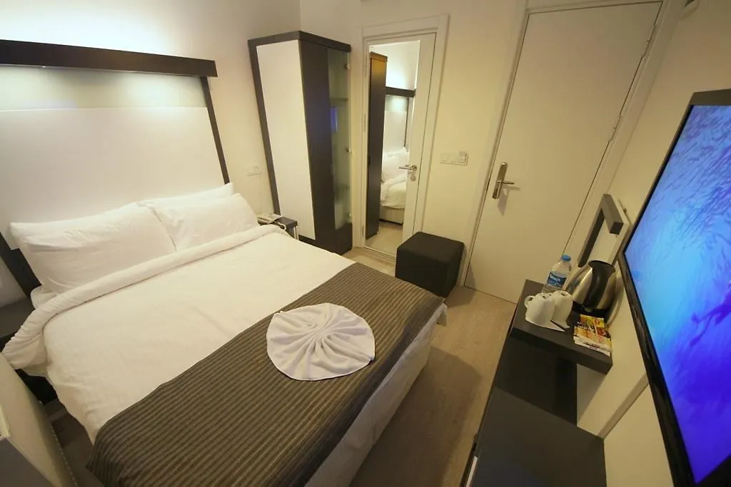 The Legend Platine Suite Istanbul Hotel